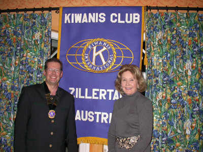 Der neue Präsident des Kiwanis Club Zillertal für das Clubjahr 2008-2009 Markus Tipotsch mit dem Ehrengast aus Florida/USA