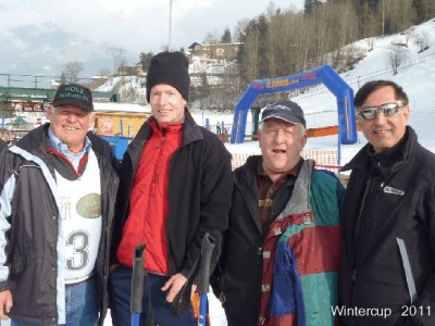 Die Mannschaft des KC Zillertal beim Wintercup 2011 in St.Johann v.links: S.Höllwarth (Schiessen), F.Gruber (Langlauf) H.Mentil (Chauffeur und Schlachtenbummler). W.Amor (Riesentorlauf)